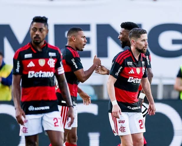 Flamengo supera o Benfica em amistoso intenso e encerra preparação em Portugal com vitória