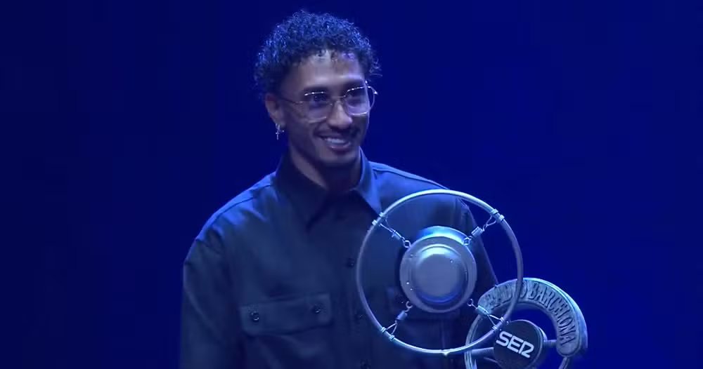 Raphinha é eleito o atleta do ano de 2025 por rádio espanhola